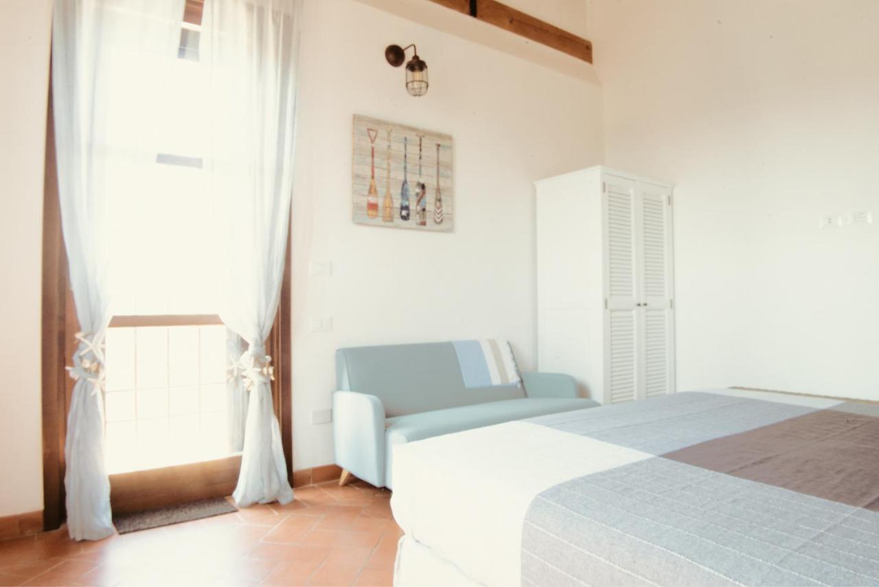 The Bell Tower Lodge Palidoro Exterior foto